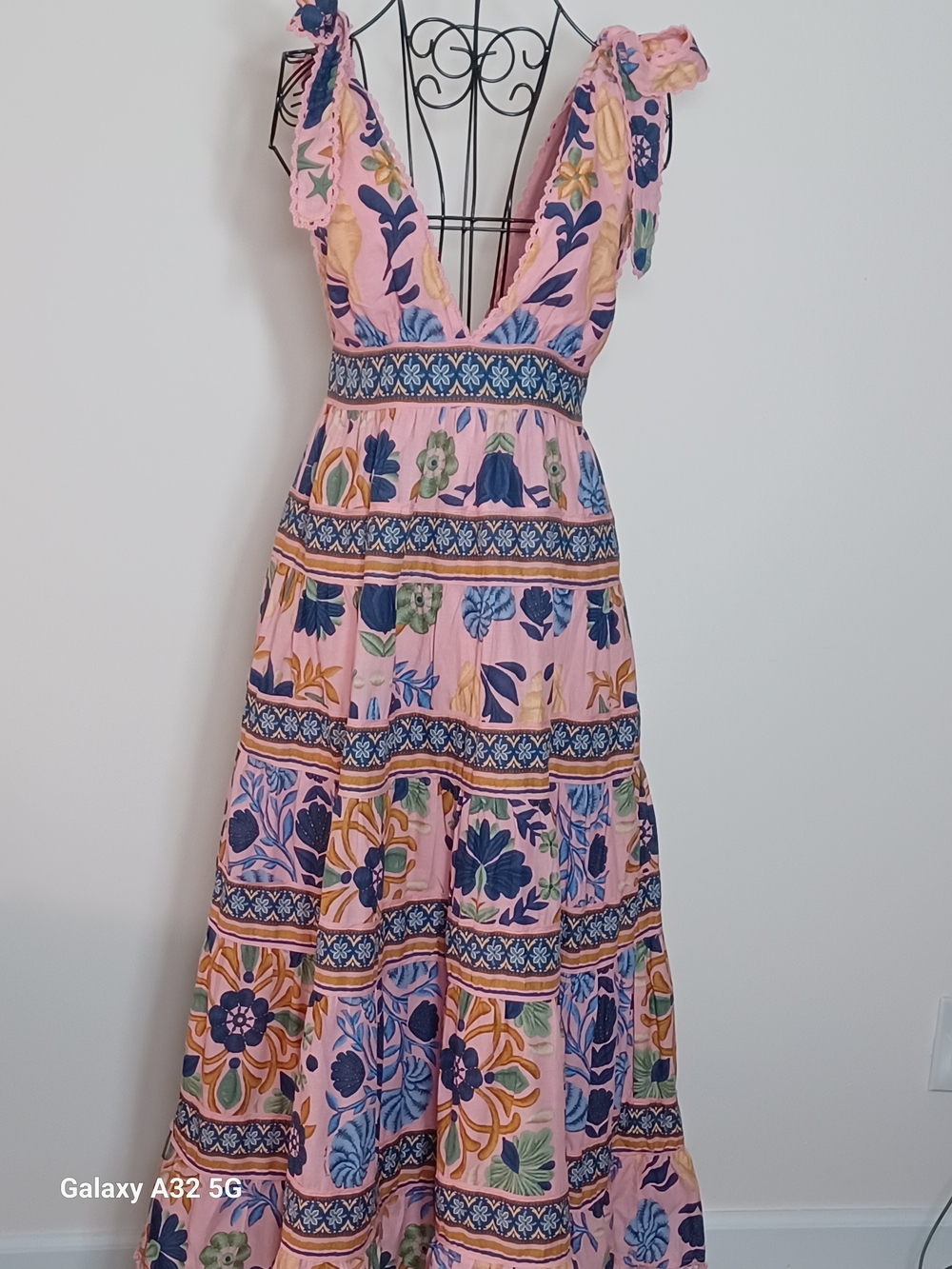 FARM Rio Seashell Tapestry Pink Midi Dress - Size XS - Picture 2 of 6